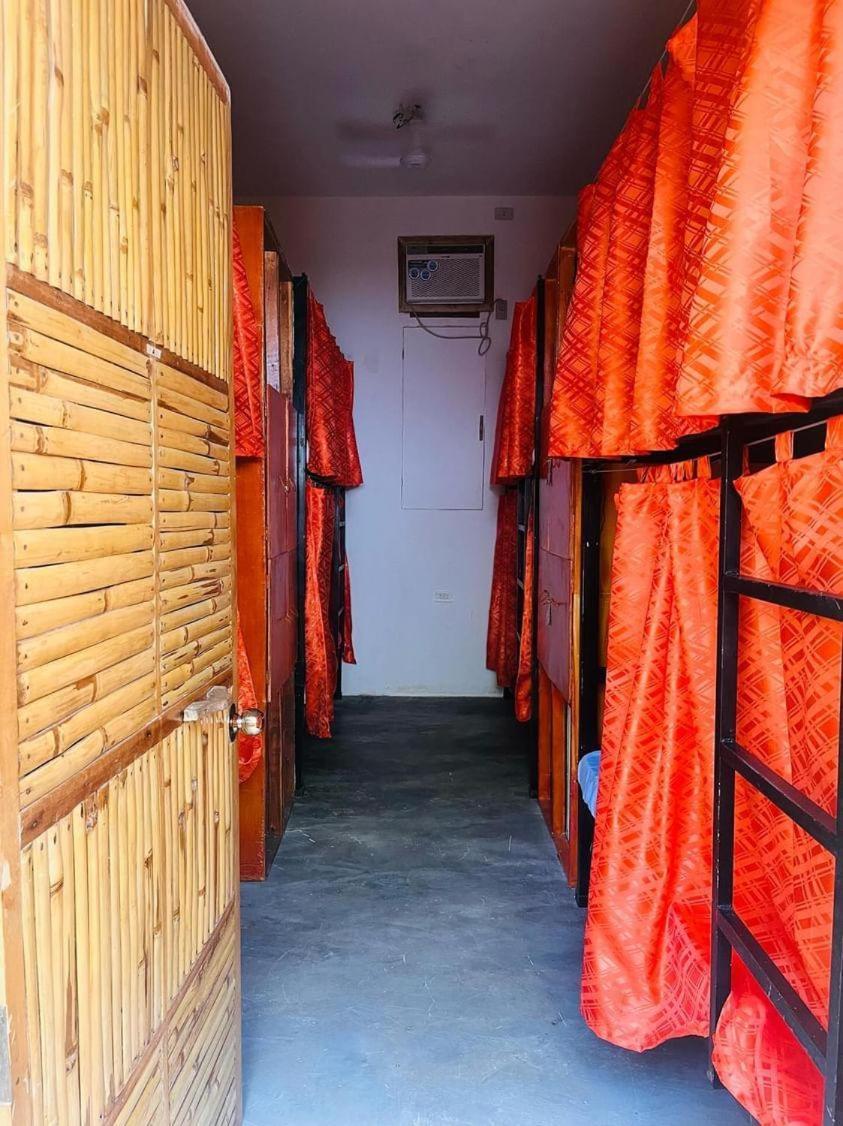 Oia Beach Hostel - El Nido Bagian luar foto