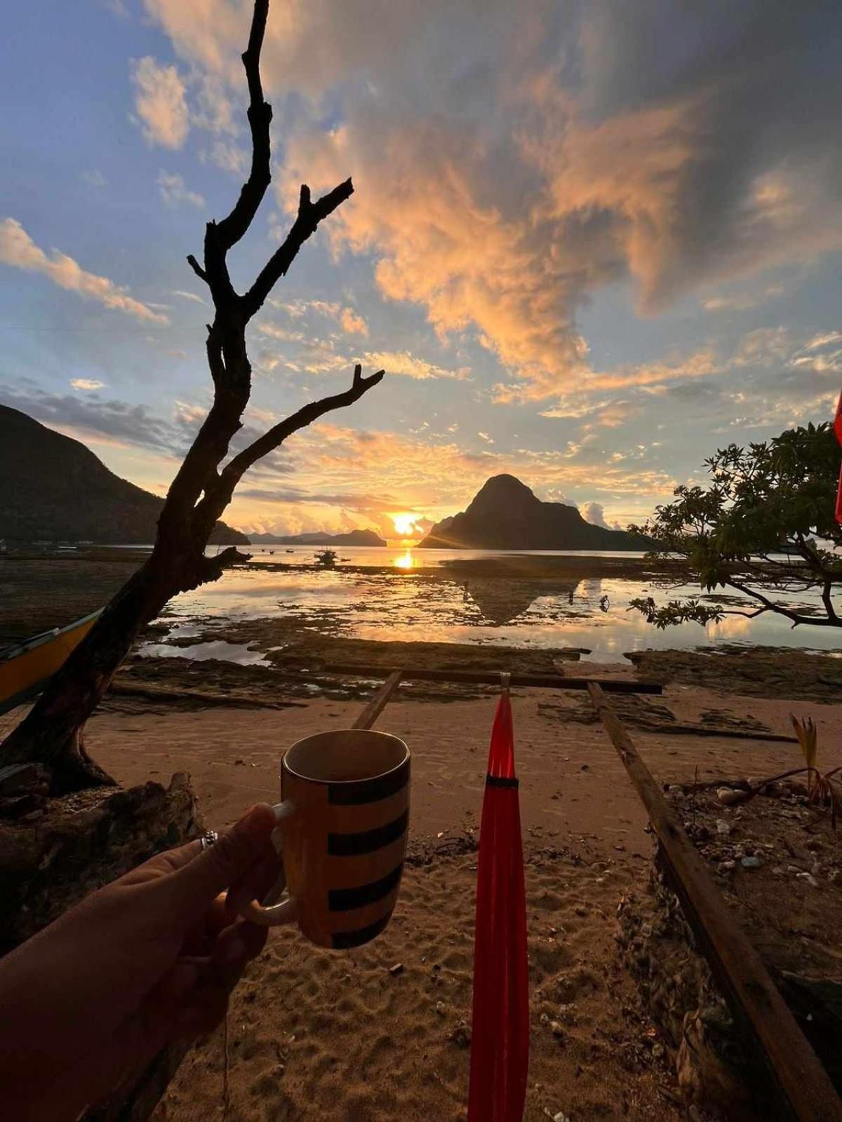 Oia Beach Hostel - El Nido Bagian luar foto